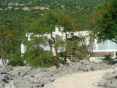 HOUSES WITH POOL 1. ROW TO THE SEA